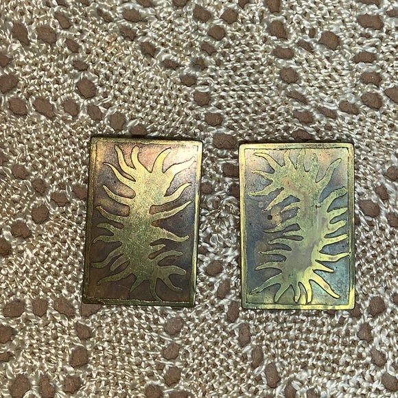 Vintage brass earrings for pierced ears - Picture 3 of 14